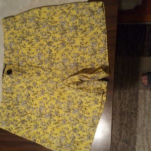 SUMMER SHORTS FOR WOMEN.